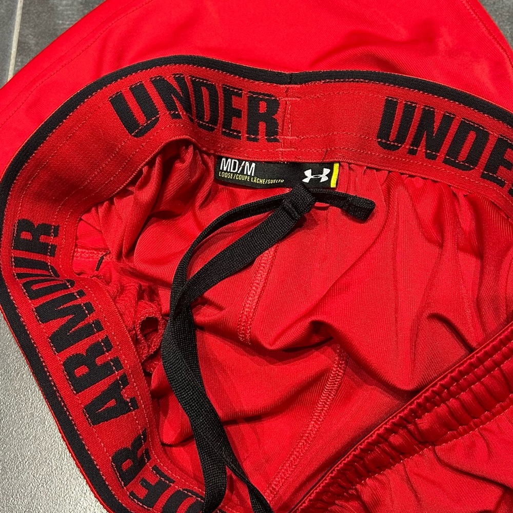 Under Armour Red Athletic Shorts Lightweight Performance - Picture 3 of 3